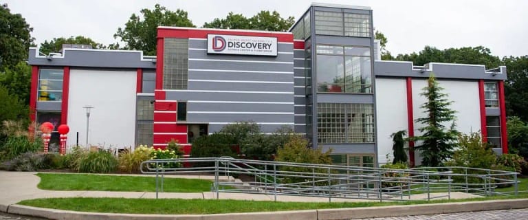 Henry B. DuPont III Planetarium - SHU Discovery Science Center