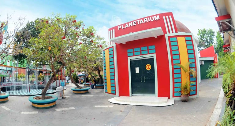 Planetario Taman Pintar