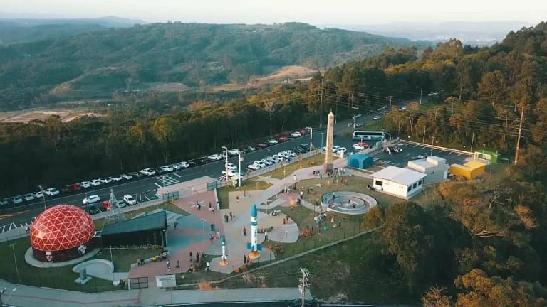 Parque Astronômico Albert Einstein E=mc²