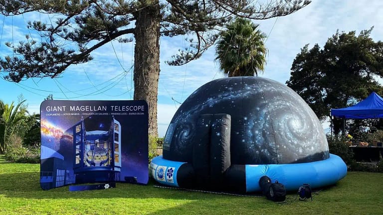 Planetario Móvil del Telescopio Magallanes Gigante
