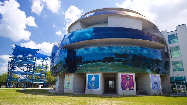Museum Of Science & Industry (MOSI) - New Saunders Planetarium