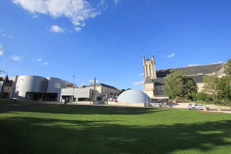 Espace Mendès-France Planetarium