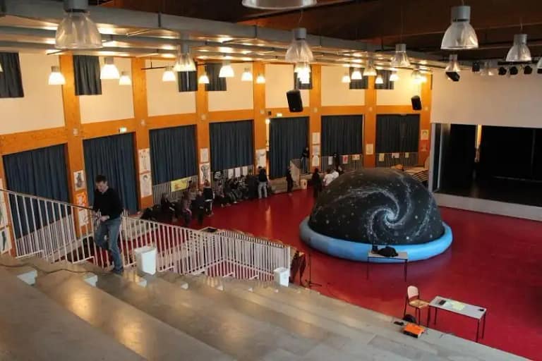 NOVA Astronomie.nl Mobile Planetarium