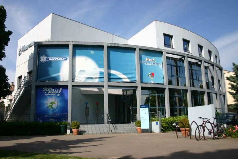 Planétarium Hubert Curien