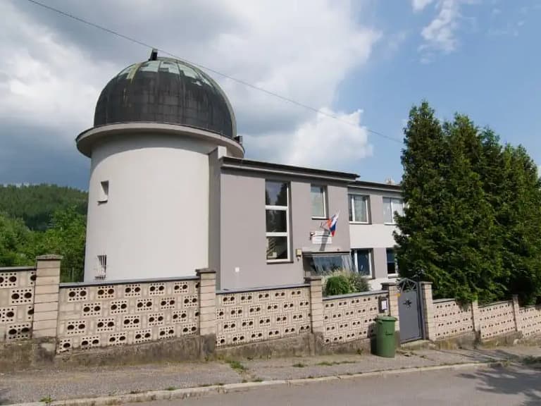 Krajská hvezdáreň v Žiline (Observatorio Regional de Žilina)