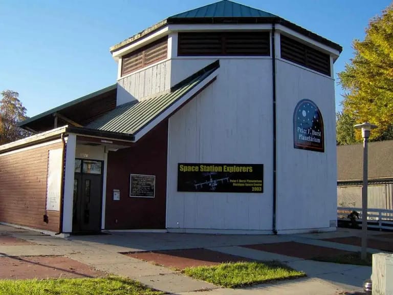 Peter F. Hurst Planetarium - Ella Sharp Museum