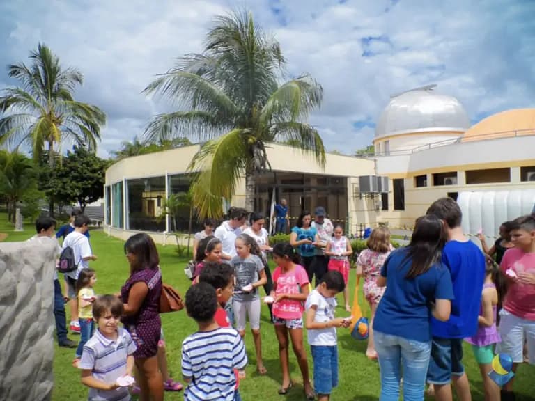 Fundação Centro de Estudos do Universo - Planetario de Brotas
