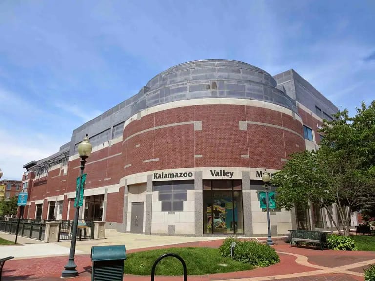 Kalamazoo Valley Museum Planetarium