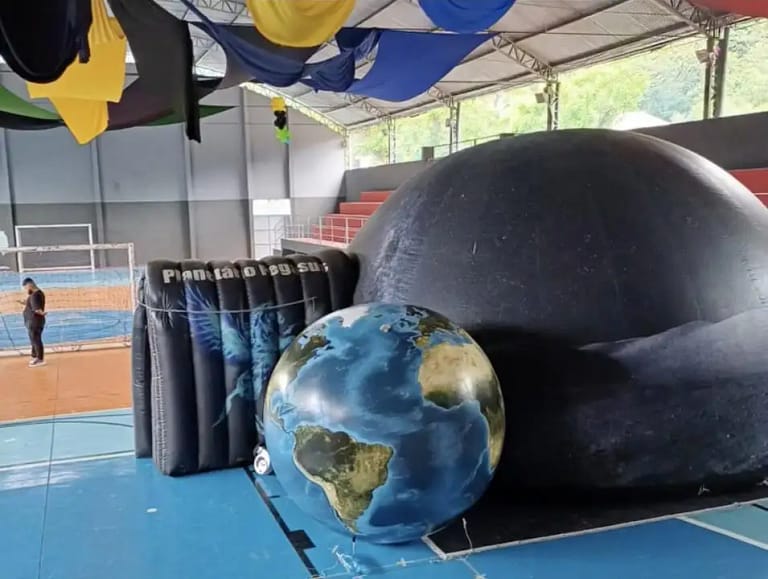 Planetário móvel Pegasus
